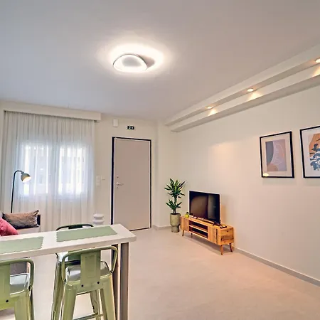 Two Levels * Peraía