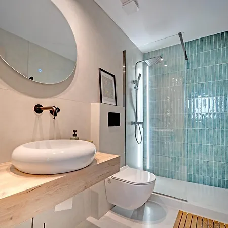 Two Levels * Peraía