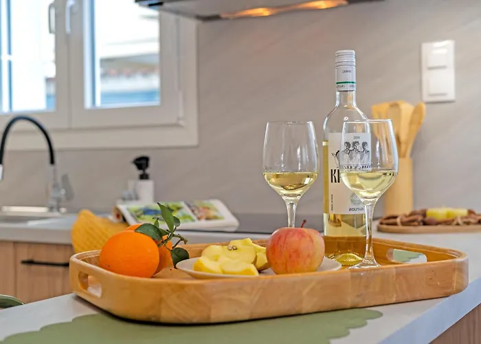 Two Levels * Peraía