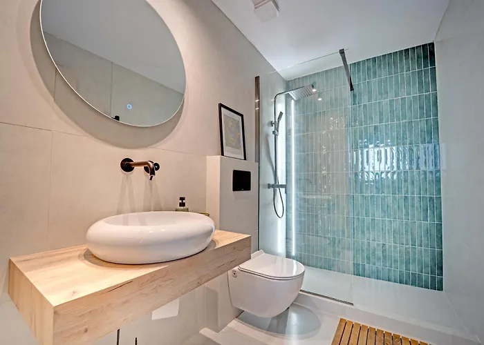 Two Levels * Peraía